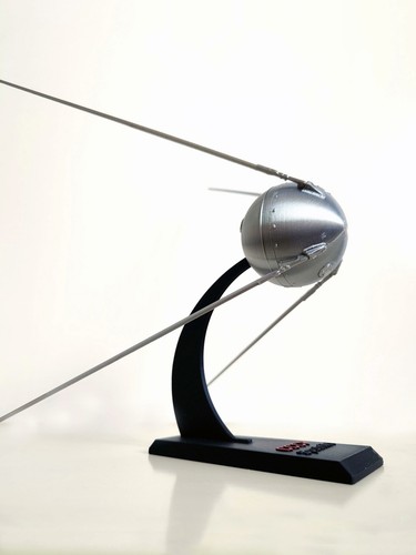 1/12 CCCP Sputnik-1 Спутник-1 Raumschiff 3D Modell gebaut - Bild 1 von 9