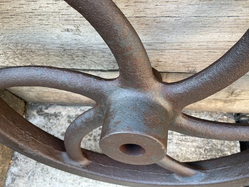 Vintage Large Industrial Cast Iron 19" Wheel Pulley Cart Flywheel Garden Display - Picture 6 of 11