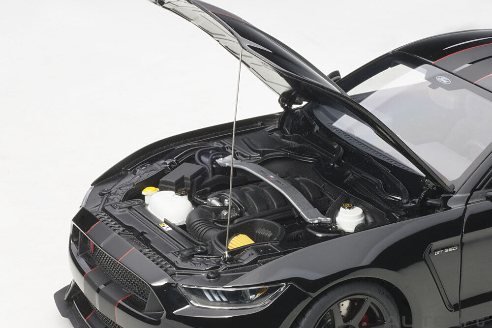 FORD MUSTANG SHELBY GT350R SHADOW BLACK & BLACK STRIPES 1:18 FORD MUSTANG SHELBY GT350R SHADOW BLACK & BLACK STRIPES 1:18