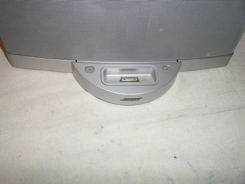 Cyfrowy system muzyczny Bose SoundDock Series II - srebrny z adapterem i pilotem - Zdjęcie 5 z 5