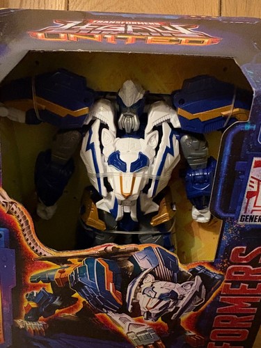 Transformers Legacy United Thundertron Figur Neu in OVP (A09) - Bild 2 von 3