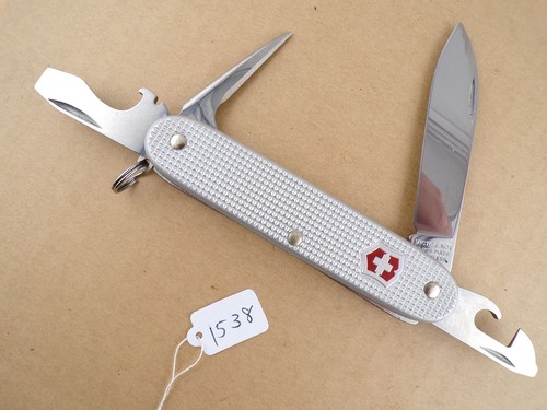 Victorinox Pioneer Schweizer Taschenmesser - Silber Alox 93mm - Top