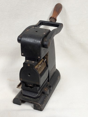 Antique Cummins Perforator Co. Initial Perforating Machine No. 100 Cast Iron - Picture 2 of 9