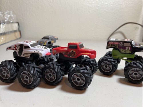 2010 K’nex Monster Jam Grave Digger Vs Captains Curse Building Set used see v009 - Picture 4 of 11