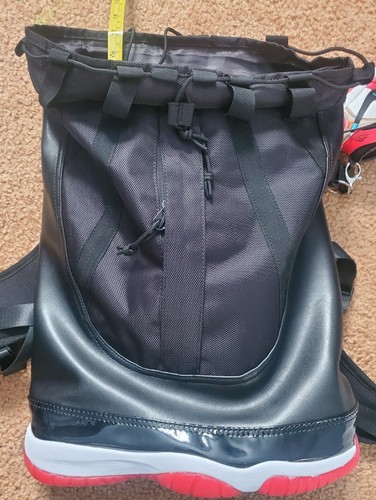 "Authentic Nike Air Jordan 11 Premium Shoe Bag - 'Bred' Black & Red (631693-010) - Picture 24 of 24