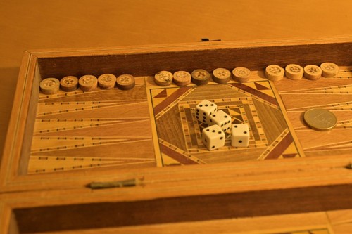 Schachspie, feinste Intarsien, Holzklappkassette, innen Backgammon - Bild 10 von 11