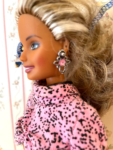 Barbie 1998 Head 1999 Body Blond Highlighted Hair Blue Eyes Earrings & Necklace - Picture 7 of 13