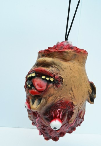 Accesorios de Halloween para zombis cortados cabezas de cadáveres colgantes tamaño natural parte del cuerpo de espuma - Imagen 91 de 163