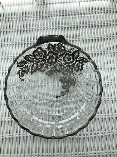 Tazón de vidrio transparente/plato de caramelo con superposición de plata floral vintage, 6" de diámetro - Imagen 2 de 4