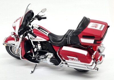 Ertl 1/12 Harley Davidson FLHTCU Ultra Classic Electra Glide