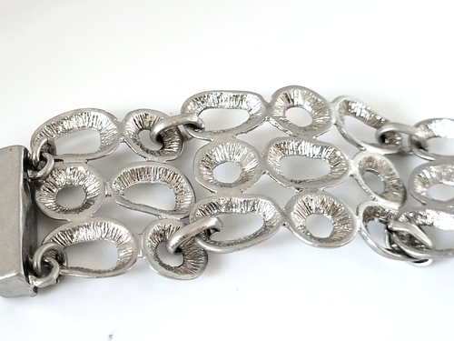 Chico's Open Work Wide Link Chain Bracelet Silver Tone Magnetic Clasp 7" x 1.25" - Picture 8 of 10