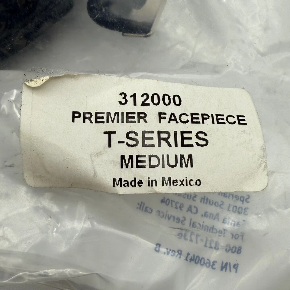 Sperian Half Mask Facepiece Reusable Air Purifying Respirator Medium 312000 - Image 2 of 3