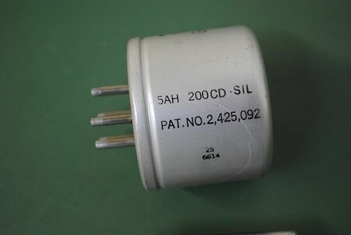 SIGMA INSTRUMENTS RELAY 5AH-200CD-SIL 200 OHM 5 PIN ELECTROMAGNETIC  - Picture 1 of 2