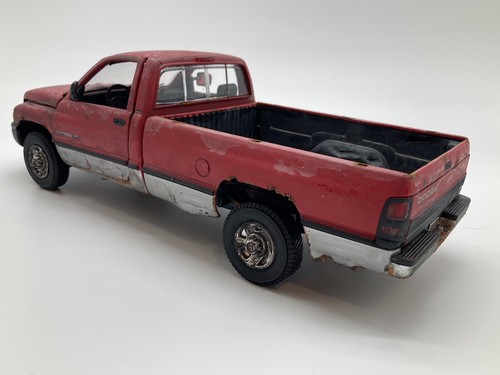 1/18 1995 Dodge Ram 2500 Diecast Model Custom Weathered Rusty Beater Truck - Picture 6 of 24