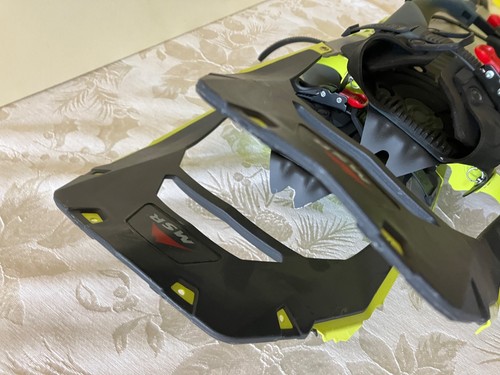 MSR Revo Explore Snowshoes 25X8” Snow Shoes Chartreuse. - Imagen 18 de 23