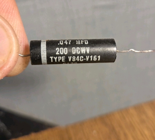 Par de condensadores Aerovox de colección .047 uf 200v tapa de tono de guitarra de colección tono plateado - Imagen 4 de 12