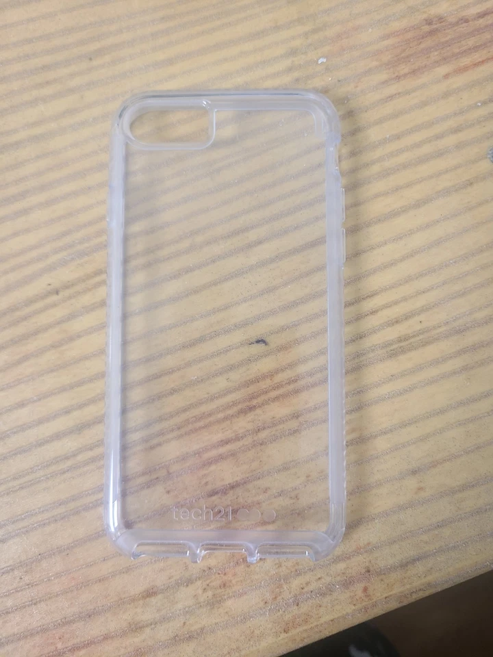 Funda de teléfono transparente Tech 21 nueva en caja iPhone SE 3ª generación, iPhone 8 y iPhone 7 Foto 3 de 3