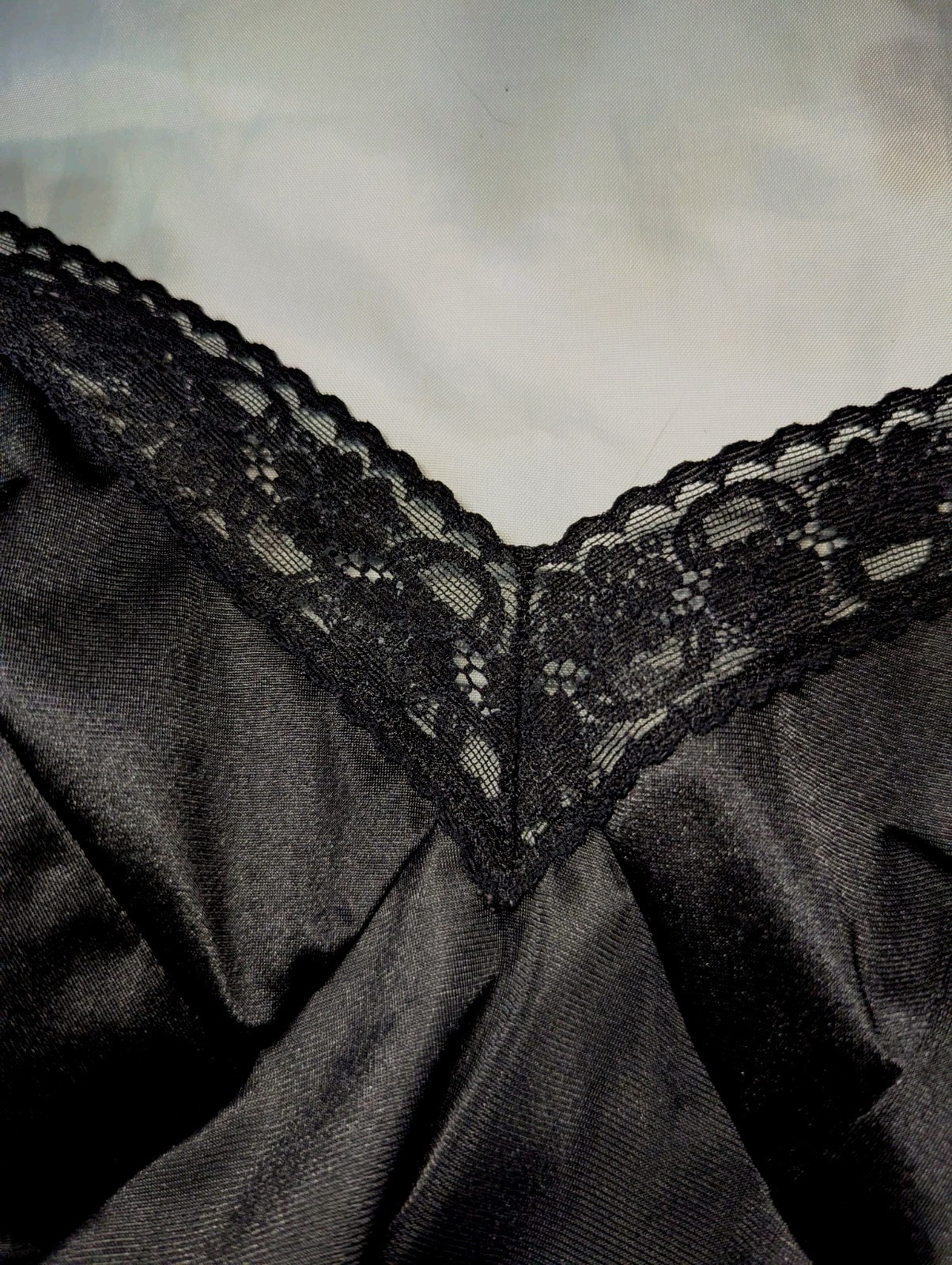 VANITY FAIR Size 36 Black Nightgown Slip Dress LACE TRIM 100% Nylon Women's VTG