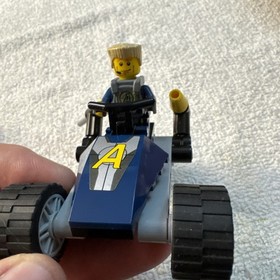 2009 Retired Lego Agents set #8967 Gold Tooth's Getaway ( Read Description )