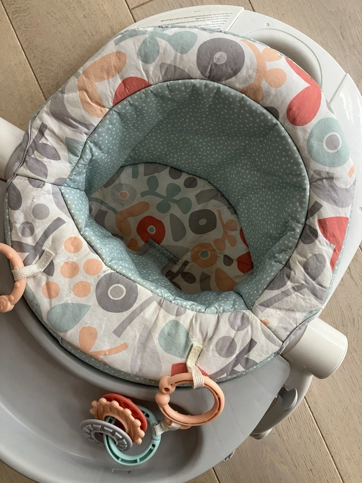 FISHER PRICE PORTABLE SIT ME UP FLOOR SEAT (COLLECTION ONLY) - Image 4 of 4