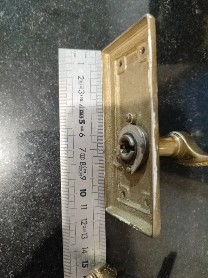 poignée de porte ancienne laiton avec plaque et ressort - Photo 4/4