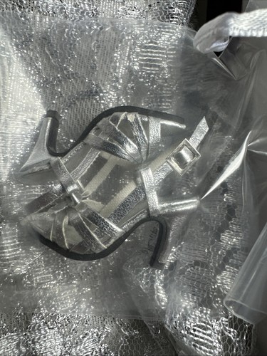 Tonner Tyler Wentworth 2007 WOMEN IN THE MEDIA LAYNE REESE 16" Fashion Doll LE - Picture 10 of 22