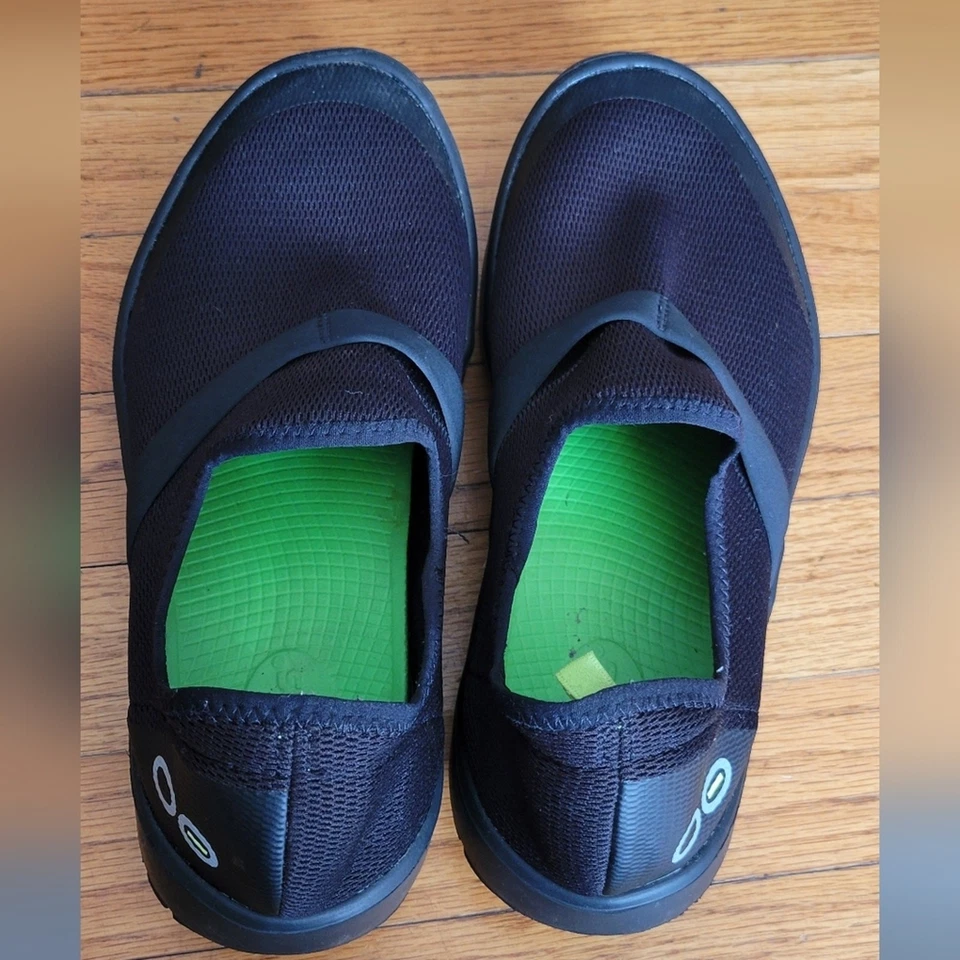 OOfos OOmg eeZe Low Womens Recovery Slip On Shoes Sneakers Black Size W10 - Image 2 of 4