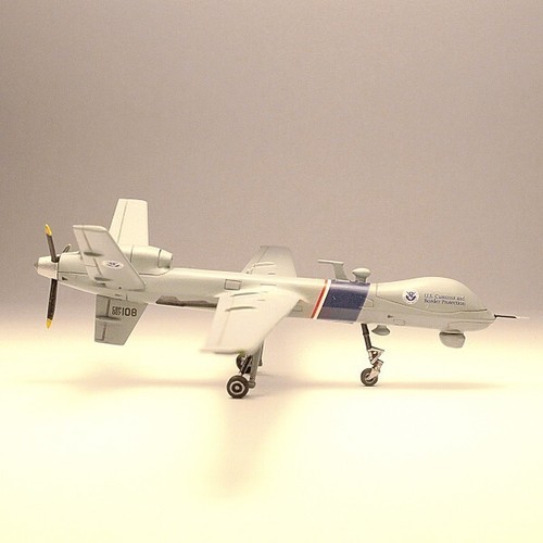 Avión Miniwing 330 1/144 General Atomics MQ-9 REAPER EE. UU. Aduanas y Fronteras - Imagen 4 de 9