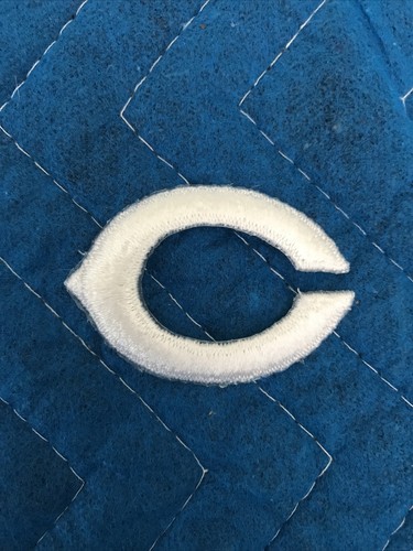 Cincinnati Reds Iron /Sew On 3.75”X3.5” Embroidered Patch - Picture 2 of 3
