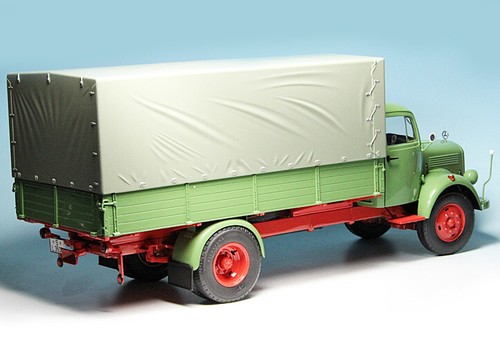Nuovo modellino camion Schuco Mercedes Benz L3500 1950 1:18 verde 0501 KidBX - Foto 2 di 9