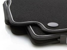 NEU AMG Fußmatten Mercedes CLK 209 Original Qualität Schlinge 4x schwarz silber NEU AMG Fußmatten Mercedes CLK 209 Original Qualität Schlinge 4x schwarz silber