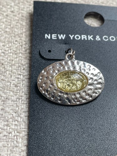 NEW YORK & COMPANY HAMMERED SILVER WITH YELLOW MIDDLE STONE OVAL EARRINGS NEW - Picture 3 of 3
