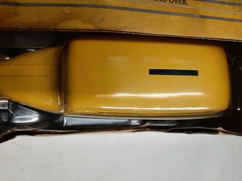 Coca Cola Die-Cast Coin Bank 1936 Chevrolet Size 1:43 Made 1995 by Ertl NIB - Picture 7 of 11