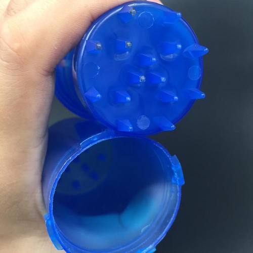 2 in 1 Plastic Tobacco Grinder Container Herb Grinder Tank Spice Storage - Picture 9 of 9