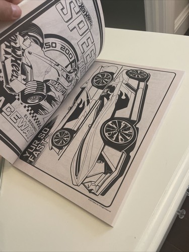 HOT WHEELS Crayola 2015  Design For Speed 96 Coloring Pages With Stickers New - Picture 9 of 12