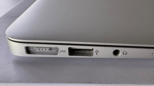 MacBook Air "Core i5" 13" 1.8 GHz (2017) - Photo 6/14
