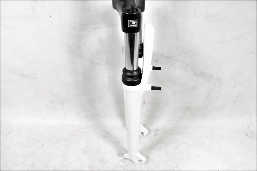 WHITE 700c 28” SUNTOUR M3010 HYBRID SUSPENSION FORK PRELOAD 1 1/8” 300mm V BRAKE - Picture 5 of 5