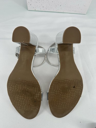 Sandalias de tacón Abound Steph-PU metálicas plateadas con correa para el tobillo para mujer talla 9,5 M” - Imagen 6 de 8