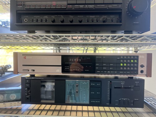 Kyocera DA-710CX Compact Disc Player Working with Remote - Picture 2 of 6