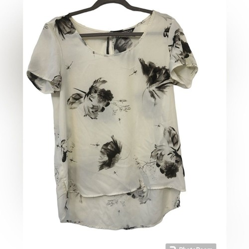Express neu ohne Etikett klein creme geblümt schwarz grau High Low Kurzarm Bluse Frühling - Bild 2 von 7
