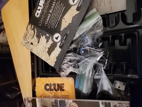 Clue The classic Mystery game.Game Of Thrones Edition pristine Condition - Picture 2 of 3