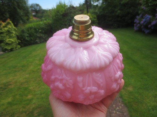 ANTIQUE CRANBERRY GLASS DUPLEX OIL LAMP FONT HAIRLINE FLAW NEAR COLLAR - Picture 8 of 14