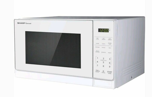Sharp 0 7 Cu Ft 700 Watt Countertop Microwave White For Sale