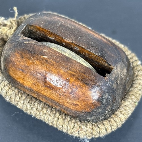 Llavero Antiguo Barco Náutico Bloque Polea Latón Madera - Imagen 2 de 9