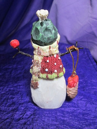 Set of 3 Festive Decorated Resin Snowmen Holiday Christmas Figurines - 第 5/14 張圖片