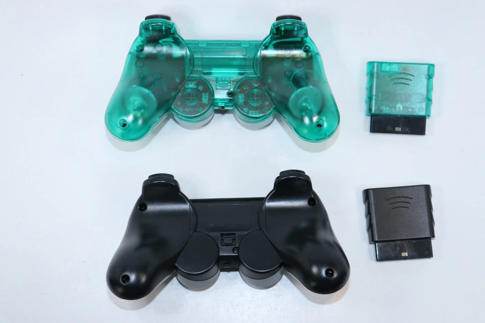 PLAYSTATION 2 PS2 Dual Vibration WIRELESS Controller CLEAR GREEN/BLACK SET OF 2 - Image 2 of 2