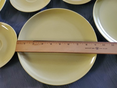 Russell Wright Iroquois Casual AVOCADO 9" Luncheon Plates, Bowl 8 Pieces - Picture 2 of 9
