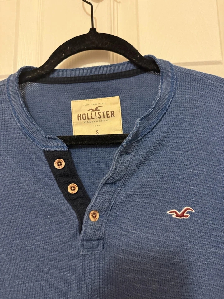 Hollister Navy Blue Long Sleeve Henley Shirt Mens Size Small - Image 3 of 4