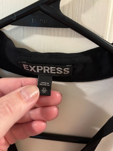 Express Black and White Sheer Women's Button-up Blouse ~ XS ~ EUC - Picture 3 of 5