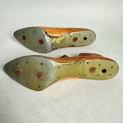 Antica coppia calzolaio in legno Stuart stampi per calzature da collezione esposizione negozio - Foto 7 di 7